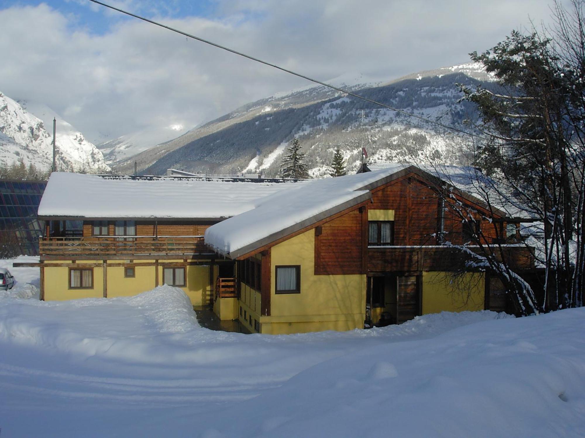 Hotel Ca Fiore Bardonecchia Exterior foto