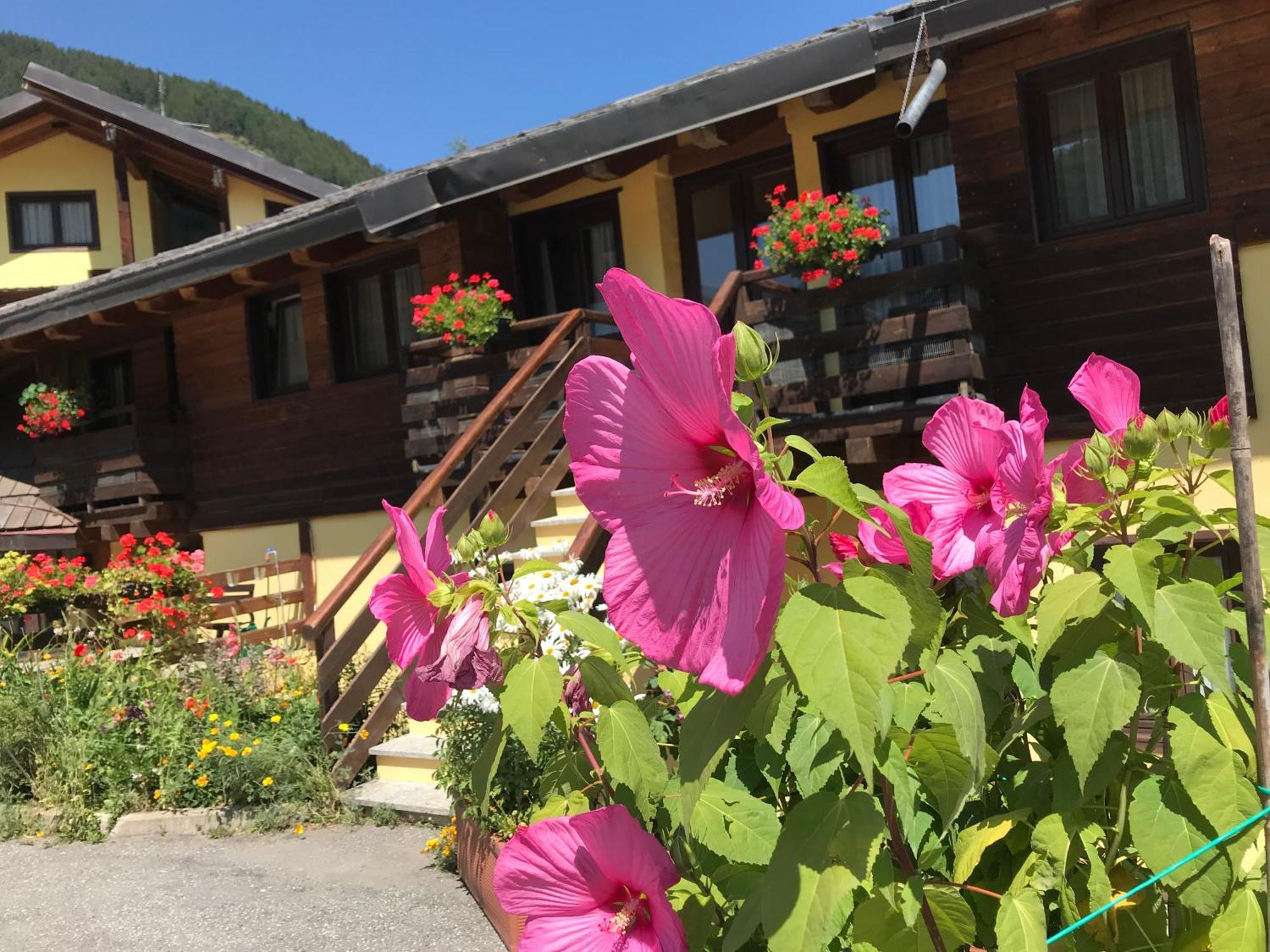 Hotel Ca Fiore Bardonecchia Exterior foto